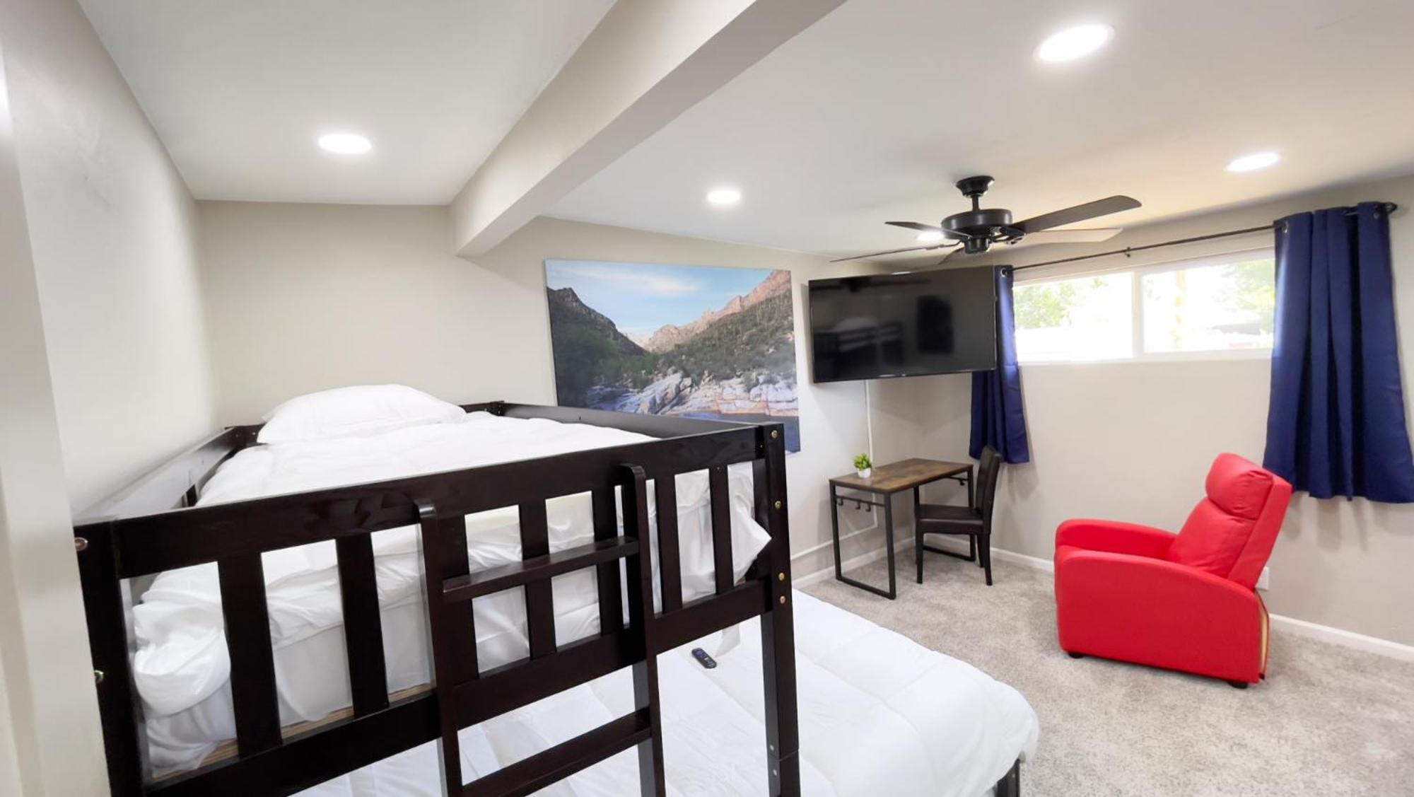 Private Home - Heated Pool, Billiards, Darts, Foosball, Fireplace, 5 Smart Tvs, Bbq, Cotton Bedding - The Saguaro Sanctuary, Pool Heat Optional Tucson Dış mekan fotoğraf