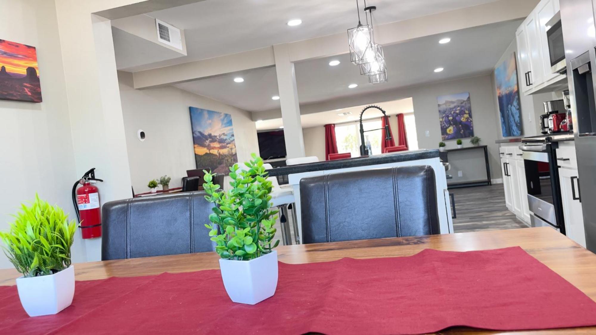 Private Home - Heated Pool, Billiards, Darts, Foosball, Fireplace, 5 Smart Tvs, Bbq, Cotton Bedding - The Saguaro Sanctuary, Pool Heat Optional Tucson Dış mekan fotoğraf