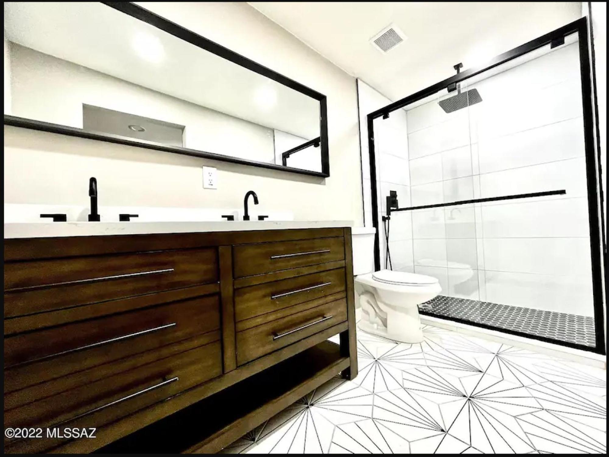 Private Home - Heated Pool, Billiards, Darts, Foosball, Fireplace, 5 Smart Tvs, Bbq, Cotton Bedding - The Saguaro Sanctuary, Pool Heat Optional Tucson Dış mekan fotoğraf